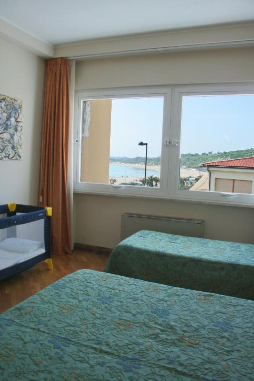 Hotel Scogliera Numana Værelse billede